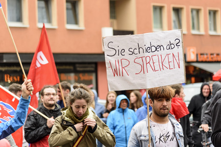 Demonstration 'Bildung statt Abschiebung' in Nürnberg