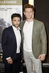 Filmscreening 'Renegades - Mission Of Honor' in Berlin
