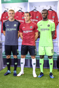 Präsentation der neuen Hannover 96 Trikots in Hannover