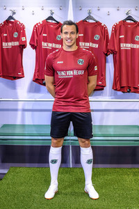 Präsentation der neuen Hannover 96 Trikots in Hannover