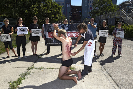 PETA Protest auf der Berlin Fashion Week Spring/Summer 2019