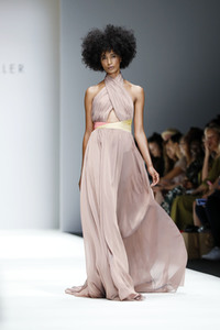 Lana Mueller Fashion Show auf der Berlin Fashion Week Spring/Summer 2019