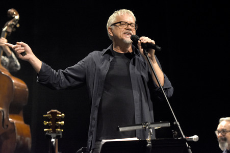 Konzert von Tim Robbins and The Rogues Gallery Band in Karlsbad