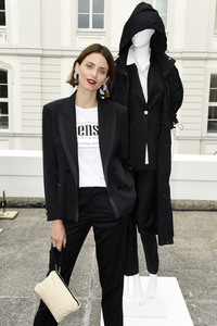 Gruppenausstellung des Kulturformats Der Berliner Salon auf der Berlin Fashion Week Spring/Summer 2019