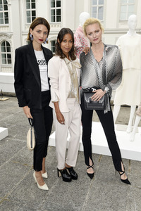 Gruppenausstellung des Kulturformats Der Berliner Salon auf der Berlin Fashion Week Spring/Summer 2019
