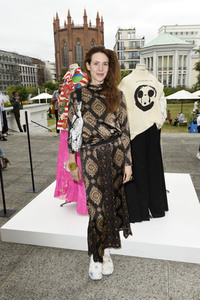Gruppenausstellung des Kulturformats Der Berliner Salon auf der Berlin Fashion Week Spring/Summer 2019