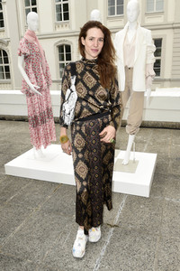 Gruppenausstellung des Kulturformats Der Berliner Salon auf der Berlin Fashion Week Spring/Summer 2019