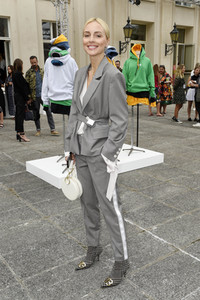 Gruppenausstellung des Kulturformats Der Berliner Salon auf der Berlin Fashion Week Spring/Summer 2019