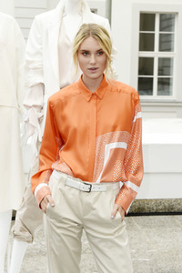Gruppenausstellung des Kulturformats Der Berliner Salon auf der Berlin Fashion Week Spring/Summer 2019