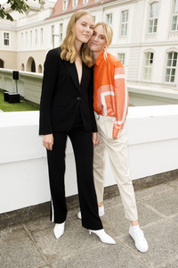 Gruppenausstellung des Kulturformats Der Berliner Salon auf der Berlin Fashion Week Spring/Summer 2019