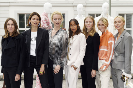 Gruppenausstellung des Kulturformats Der Berliner Salon auf der Berlin Fashion Week Spring/Summer 2019