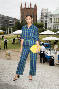 Gruppenausstellung des Kulturformats Der Berliner Salon auf der Berlin Fashion Week Spring/Summer 2019