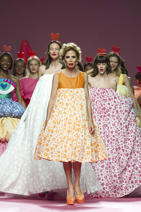 Agatha Ruiz de la Prada Fashion Show auf der Mercedes-Benz Fashion Week Madrid Spring/Summer 2019