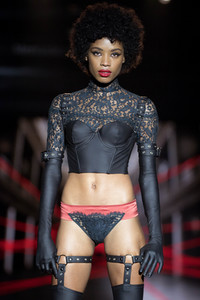 Andres Sarda Fashion Show auf der Mercedes-Benz Fashion Week Madrid Spring/Summer 2019