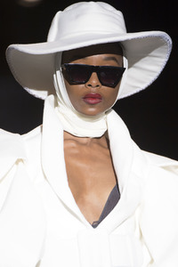 Andres Sarda Fashion Show auf der Mercedes-Benz Fashion Week Madrid Spring/Summer 2019
