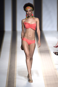 Dolores Cortés Fashion Show auf der Mercedes-Benz Fashion Week Madrid Spring/Summer 2019