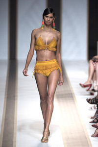 Dolores Cortés Fashion Show auf der Mercedes-Benz Fashion Week Madrid Spring/Summer 2019