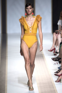 Dolores Cortés Fashion Show auf der Mercedes-Benz Fashion Week Madrid Spring/Summer 2019