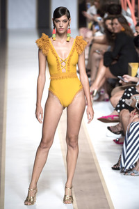 Dolores Cortés Fashion Show auf der Mercedes-Benz Fashion Week Madrid Spring/Summer 2019