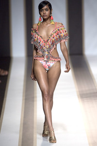 Dolores Cortés Fashion Show auf der Mercedes-Benz Fashion Week Madrid Spring/Summer 2019