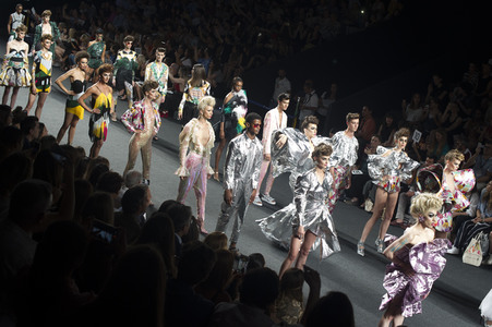 Ana Locking Fashion Show auf der Mercedes-Benz Fashion Week Madrid Spring/Summer 2019