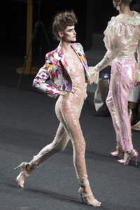 Ana Locking Fashion Show auf der Mercedes-Benz Fashion Week Madrid Spring/Summer 2019