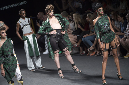Ana Locking Fashion Show auf der Mercedes-Benz Fashion Week Madrid Spring/Summer 2019