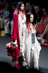 Marcos Luengo Fashion Show auf der Mercedes-Benz Fashion Week Madrid Spring/Summer 2019