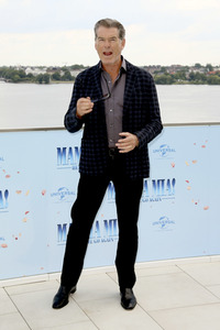 Photocall 'Mamma Mia! Here We Go Again' in Hamburg