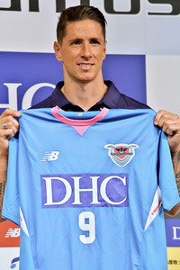Pressekonferenz mit Fernando Torres in Tokio