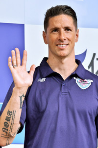 Pressekonferenz mit Fernando Torres in Tokio