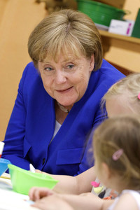 Angela Merkel besucht Caritas Zentrum in Köln