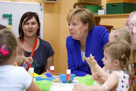 Angela Merkel besucht Caritas Zentrum in Köln
