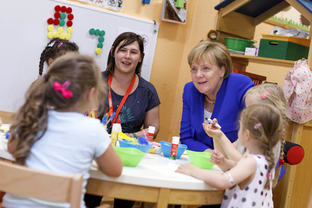 Angela Merkel besucht Caritas Zentrum in Köln