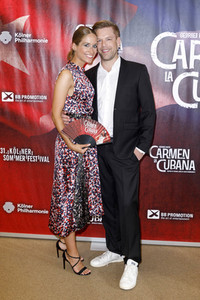 Musicalpremiere von 'Carmen la Cubana' in Köln