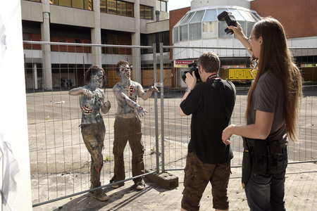 GEEK ART: Zombie-Apokalypse / Zombie Apocalypse Bodypainting