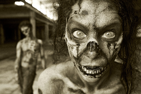 GEEK ART: Zombie-Apokalypse / Zombie Apocalypse Bodypainting