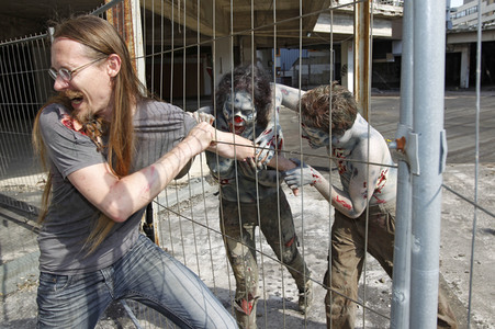 GEEK ART: Zombie-Apokalypse / Zombie Apocalypse Bodypainting