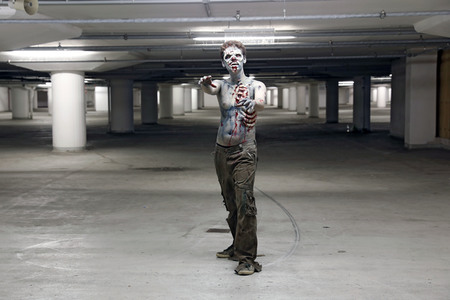 GEEK ART: Zombie-Apokalypse / Zombie Apocalypse Bodypainting