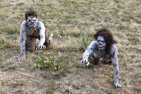 GEEK ART: Zombie-Apokalypse / Zombie Apocalypse Bodypainting
