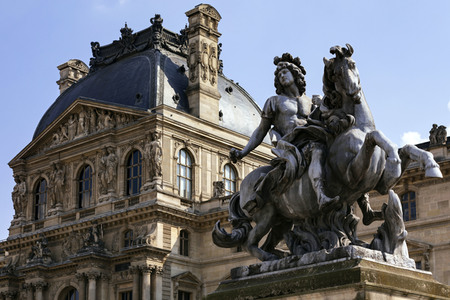 Palais du Louvre in Paris