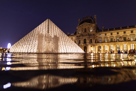 Palais du Louvre in Paris