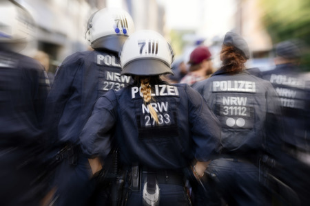 Symbolfoto Polizei-Überstunden