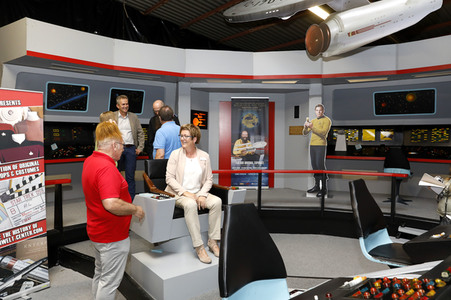 Übergabe von EU-Fördergeldern für Star Trek Museum in Bad Münder