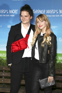 Filmpremiere 'Grüner wird's nicht, sagte der Gärtner und flog davon' in Berlin