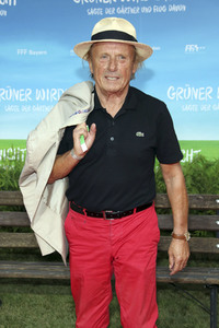 Filmpremiere 'Grüner wird's nicht, sagte der Gärtner und flog davon' in Berlin