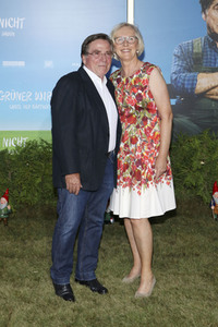 Filmpremiere 'Grüner wird's nicht, sagte der Gärtner und flog davon' in Berlin