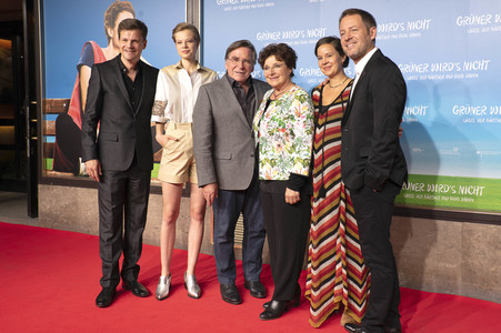 Filmpremiere 'Grüner wird's nicht, sagte der Gärtner und flog davon' in München