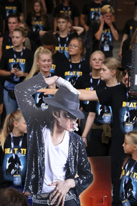 Weltrekordversuch 'Die größte Michael Jackson-Choreografie-Tanzstunde' in Berlin