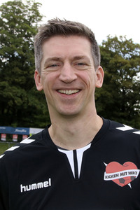 Benefiz-Fußballspiel 'Kicken mit Herz' 2018 in Hamburg